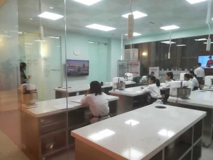 仁和春天烘焙培訓(xùn)機(jī)構(gòu)裝修-教室效果圖