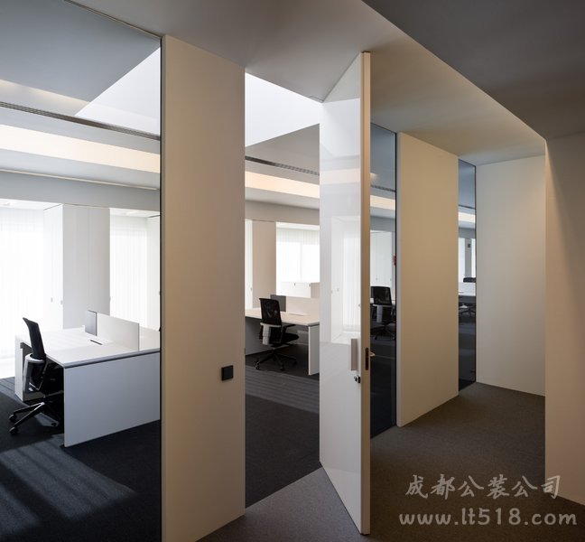 成都現(xiàn)代辦公室裝修風格哪家工裝裝修公司好？